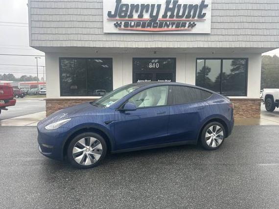 TESLA MODEL Y 2024 7SAYGDED9RF038264 image